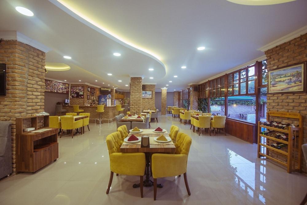 אולודניץ Han Deluxe Hotel מראה חיצוני תמונה
