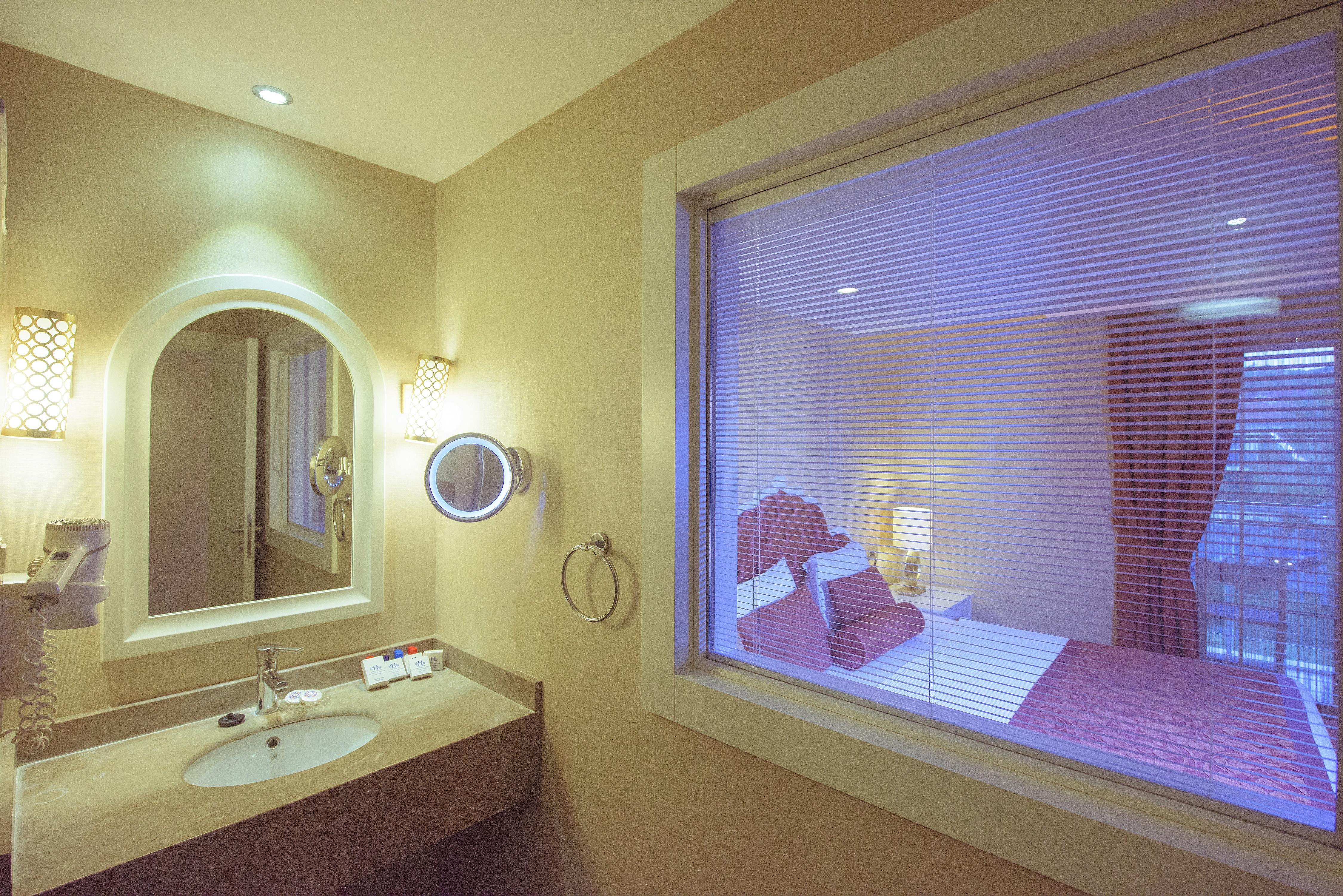 אולודניץ Han Deluxe Hotel מראה חיצוני תמונה