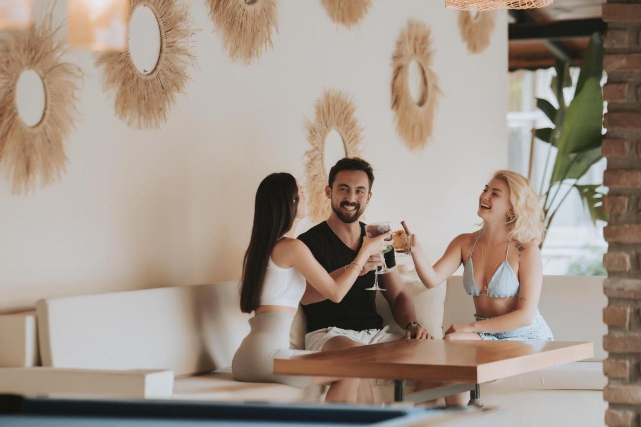 אולודניץ Han Deluxe Hotel מראה חיצוני תמונה